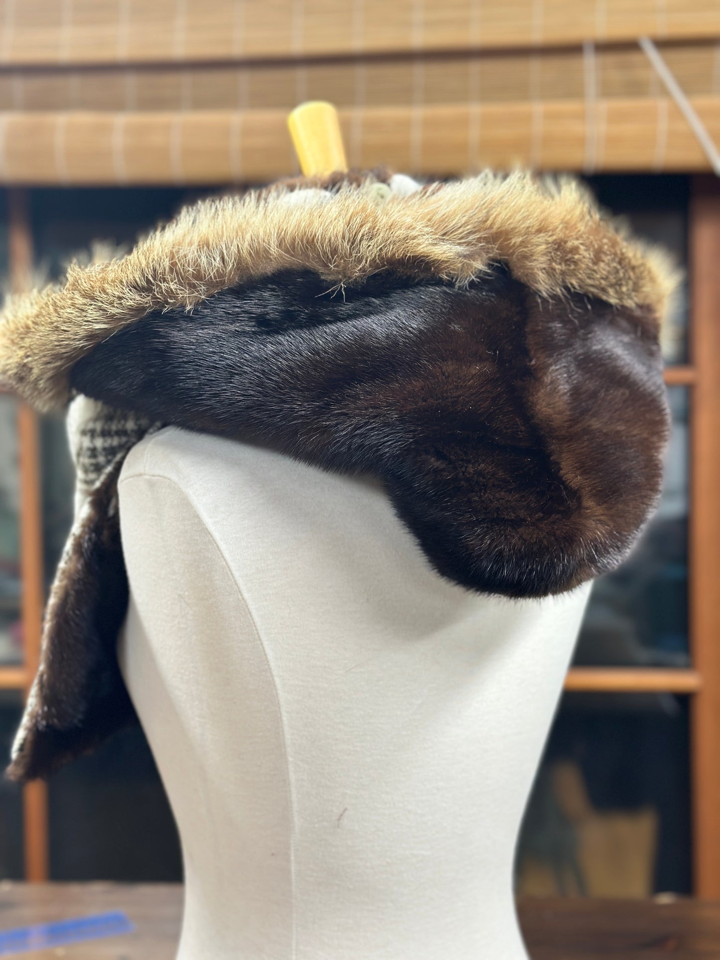 Foulard à capuchon amovible et réversible