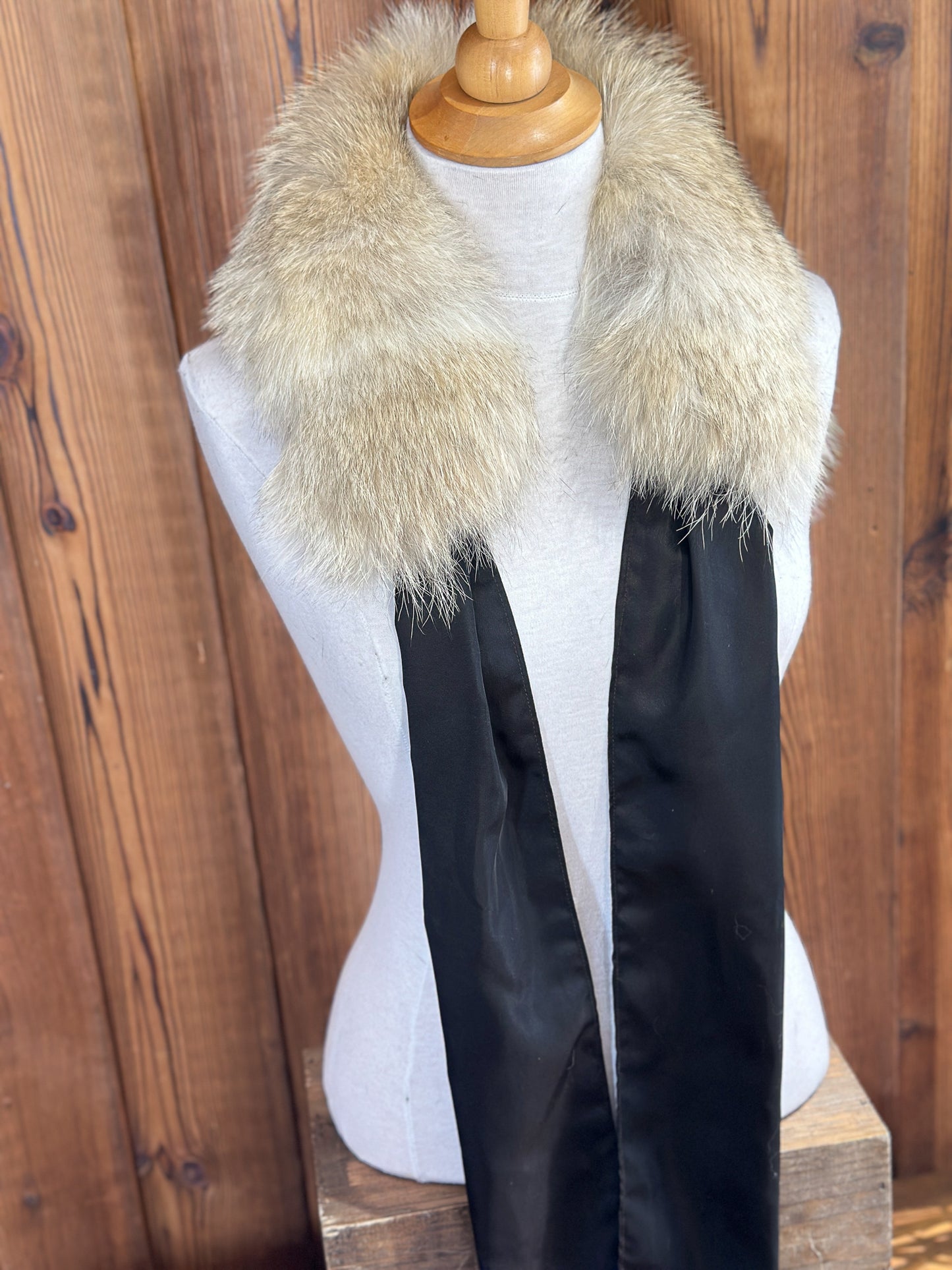 Foulard tout en fourrure avec boucle