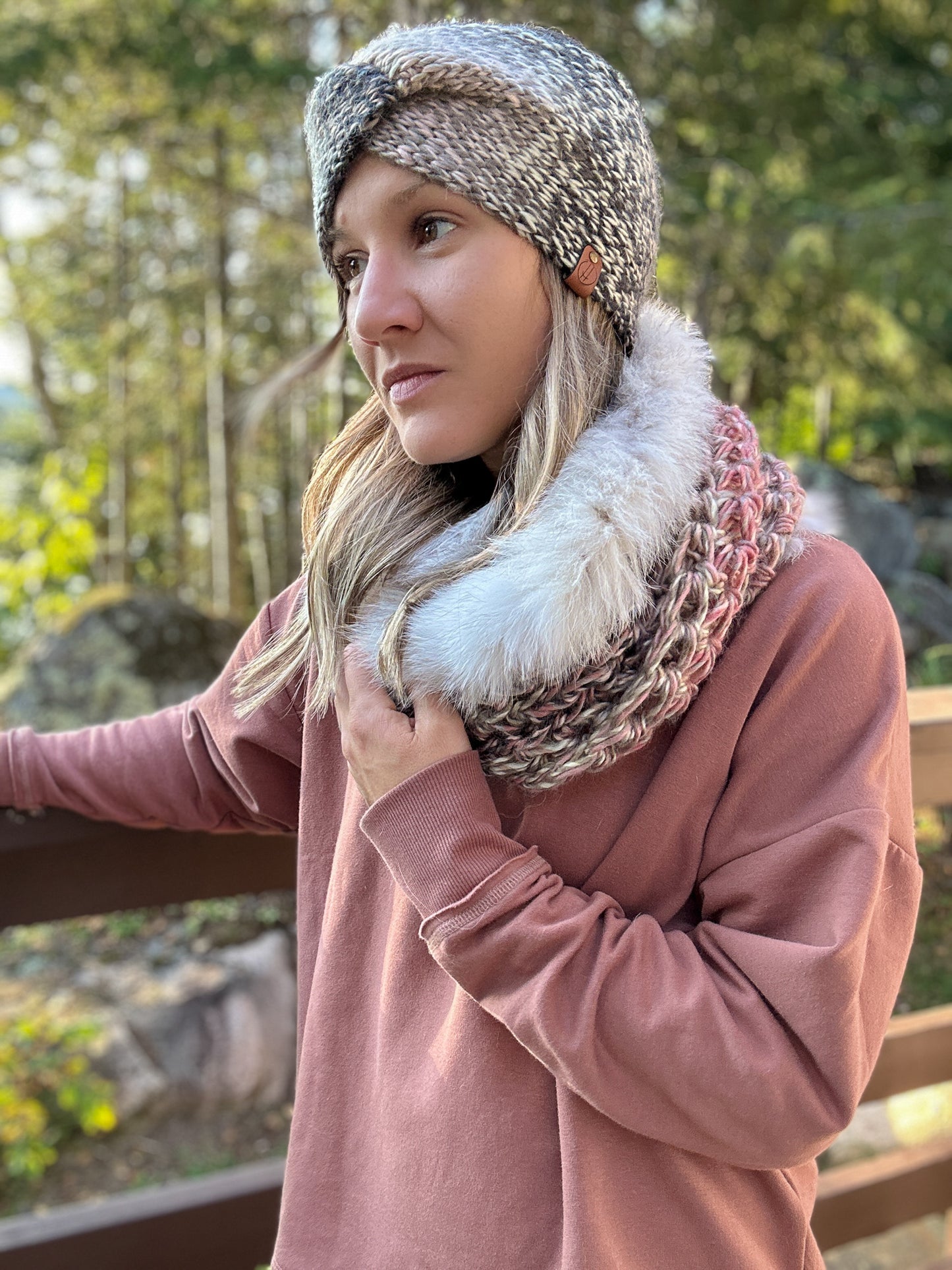 Scarf with recycled fur