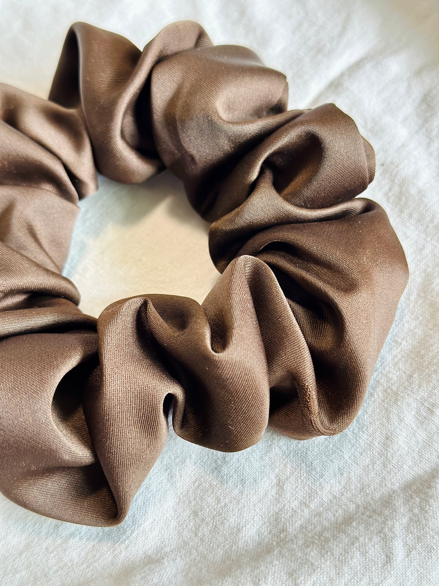 chouchou pour cheveux en satin / Satin Hair Scrunchies
