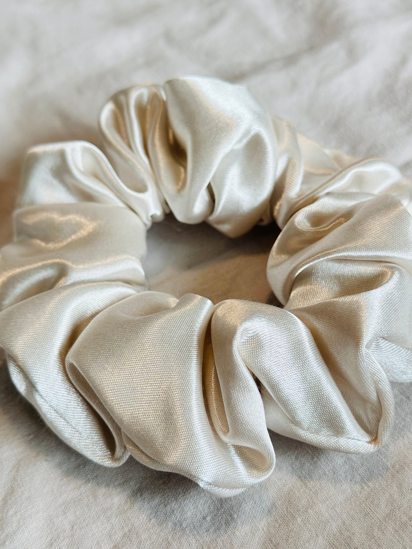 chouchou pour cheveux en satin / Satin Hair Scrunchies
