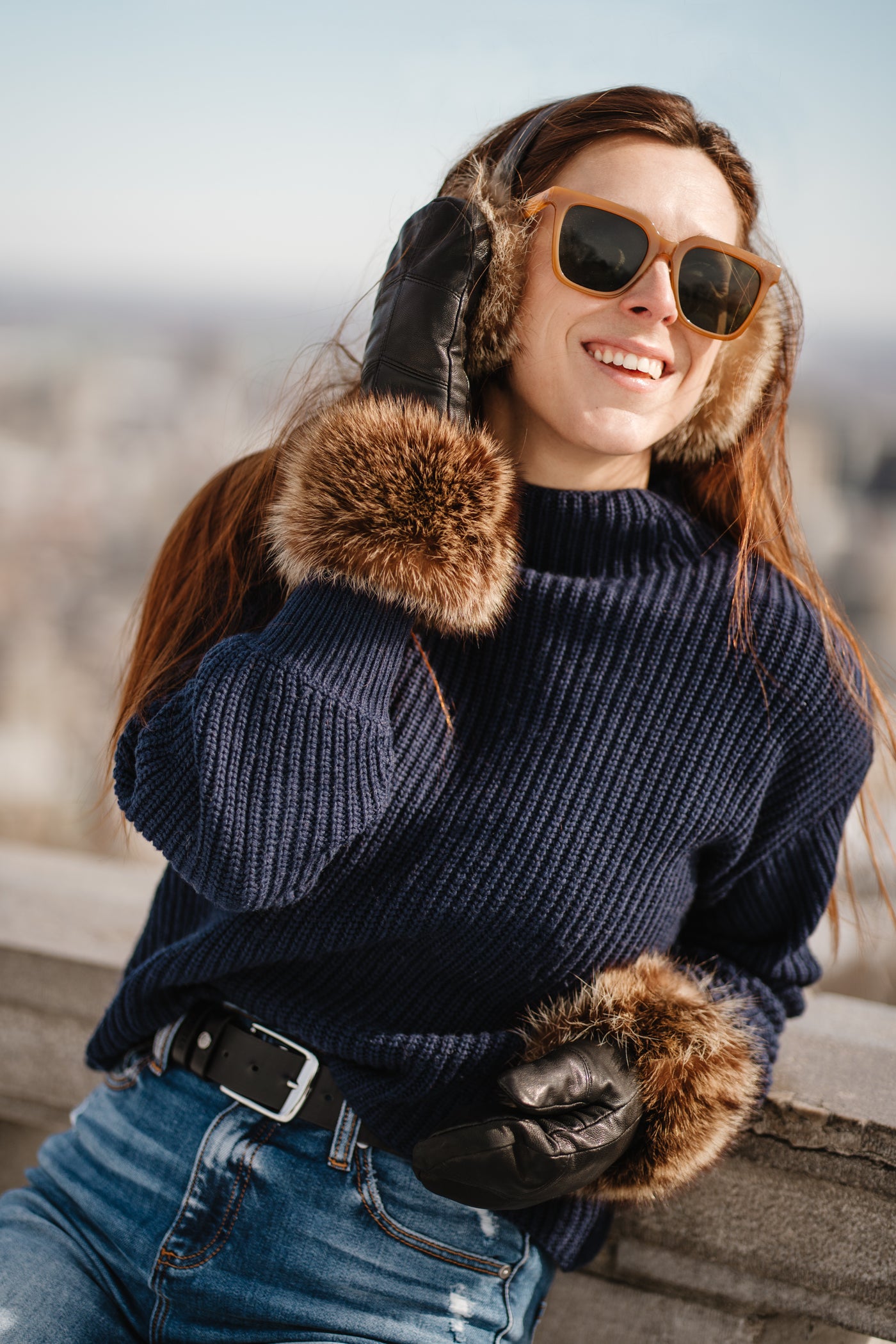 Cache-oreille et mitaines cuir Hélènou avec fourrure recyclée /Hélènou leather earmuffs and mittens with recycled fur