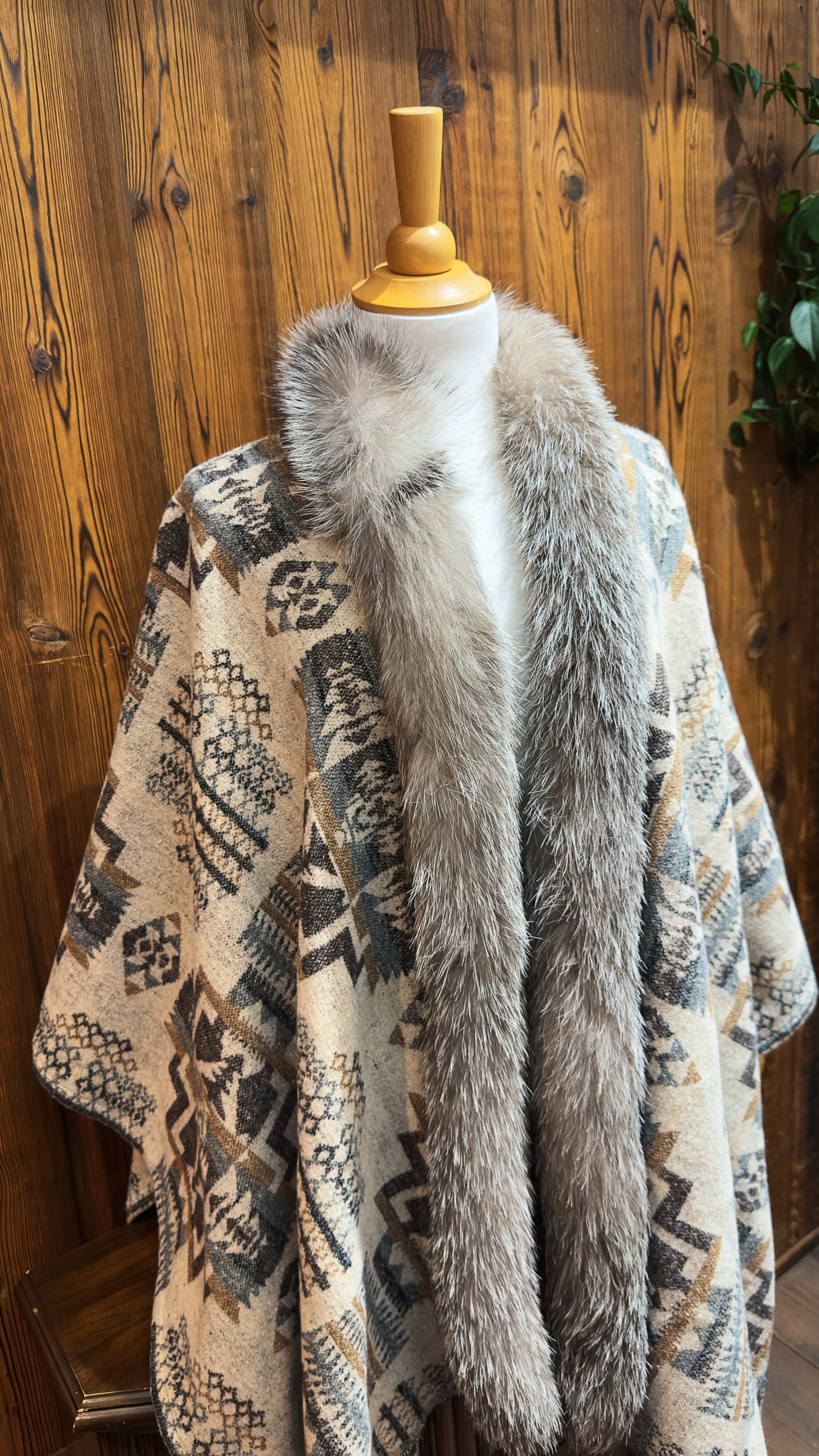 Châle couverture avec fourrure recyclée