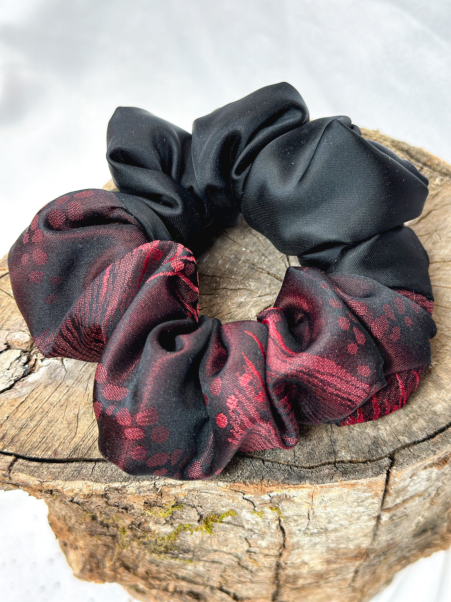 Chouchou satiné / Mixe Noir et rouge