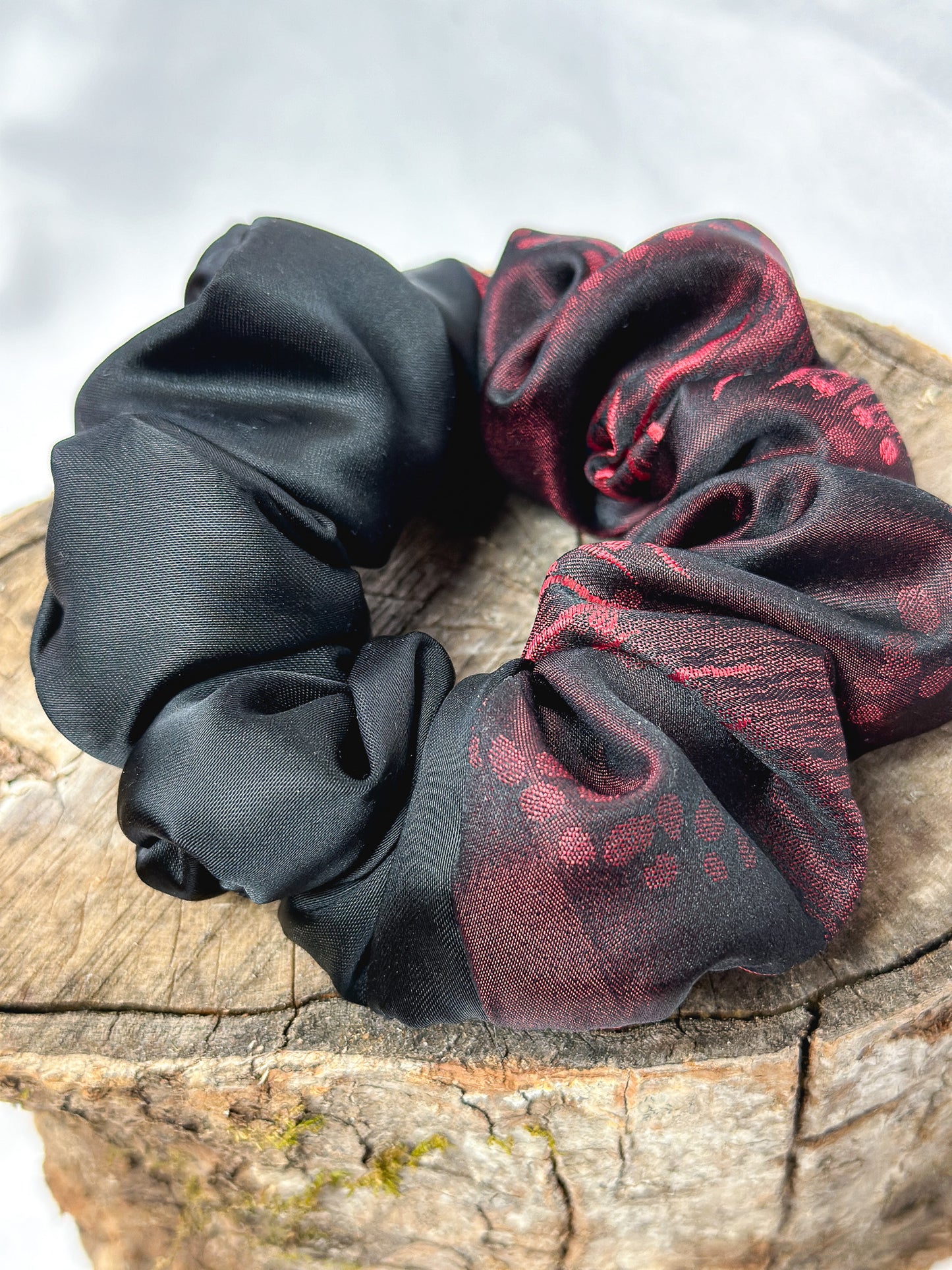 Chouchou satiné / Mixe Noir et rouge