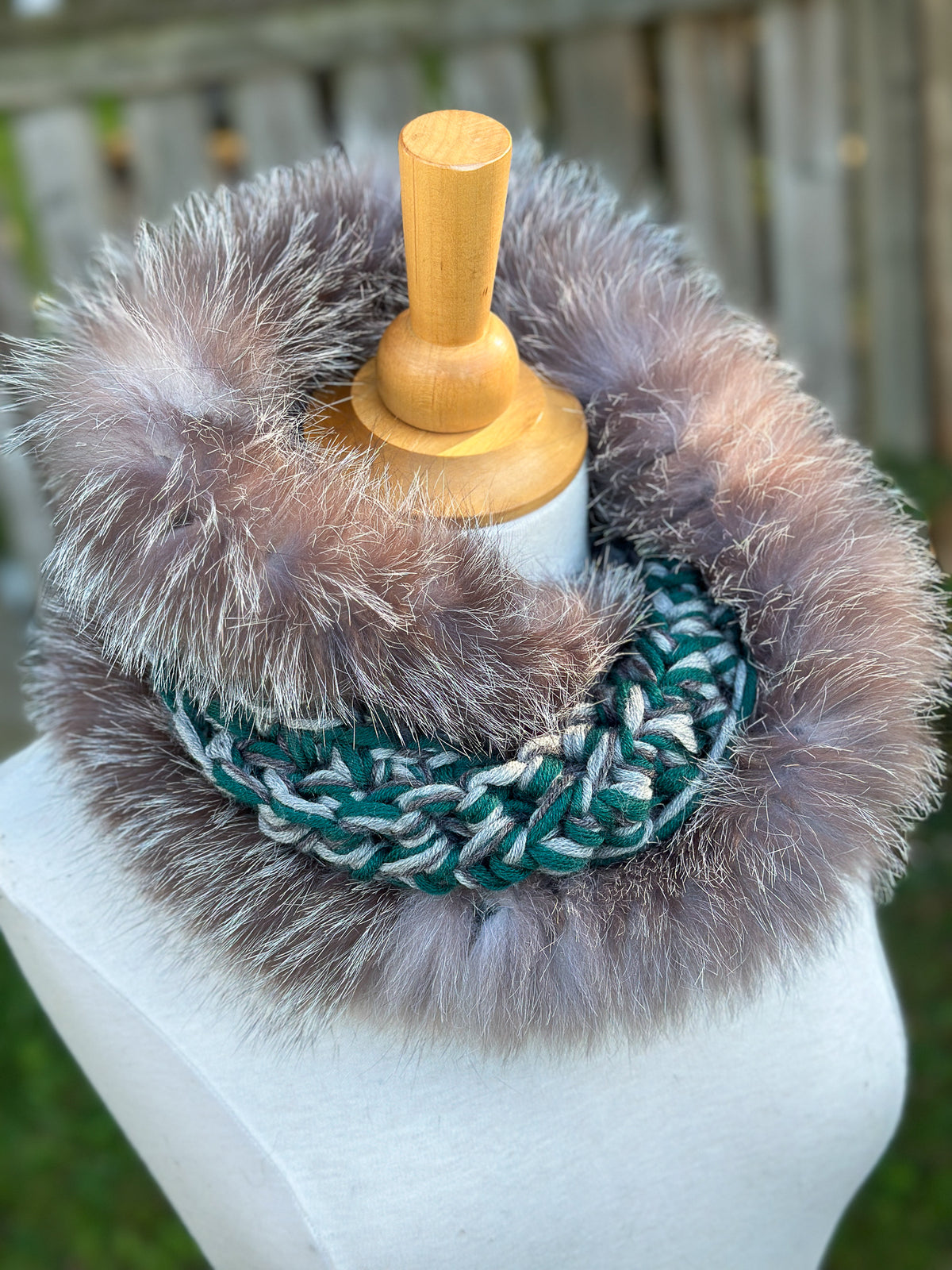 Foulard Turquoi et Gris avec fourrure recyclée - Renard