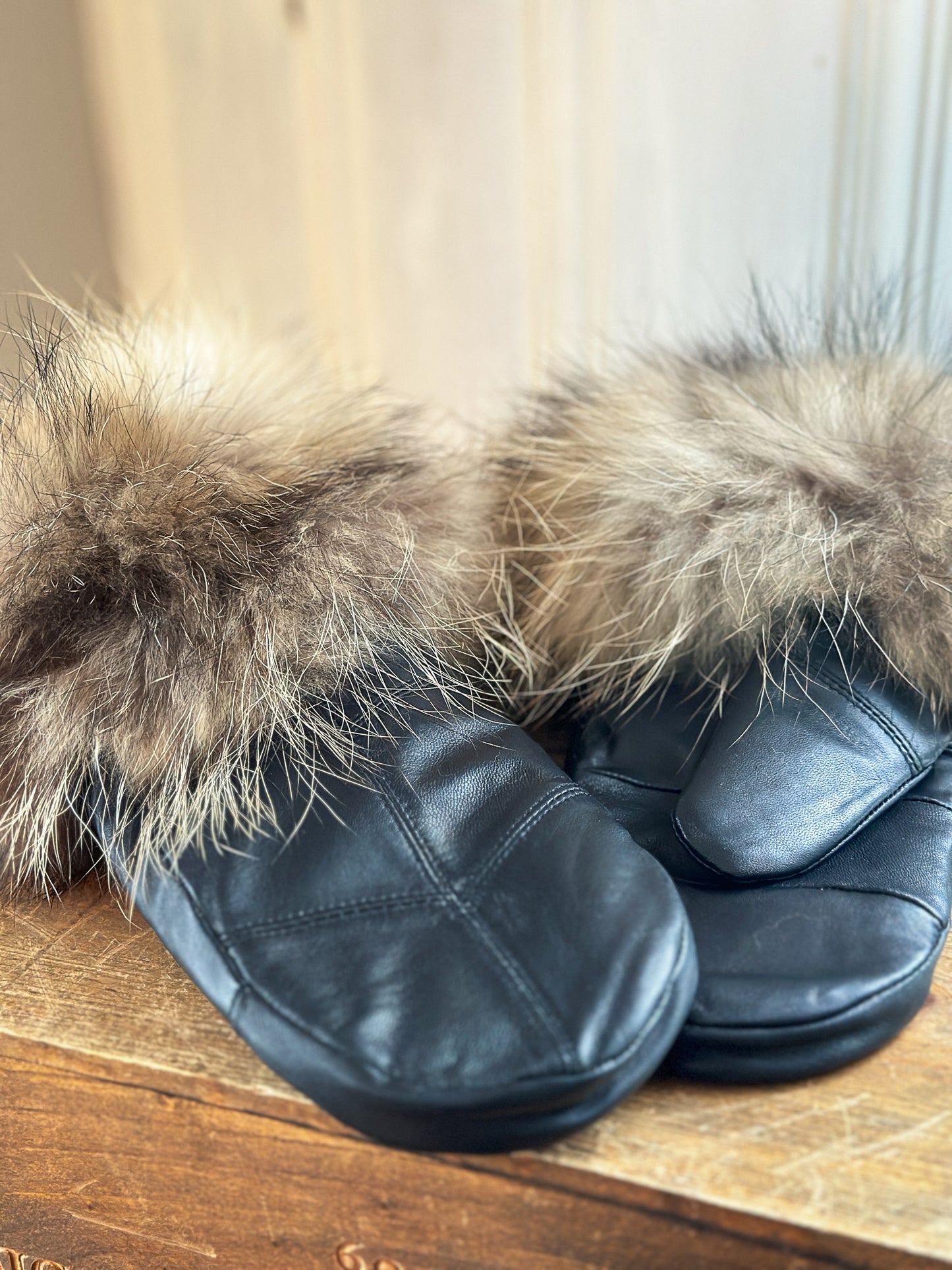 Mitaines en cuir avec fourrure recyclée