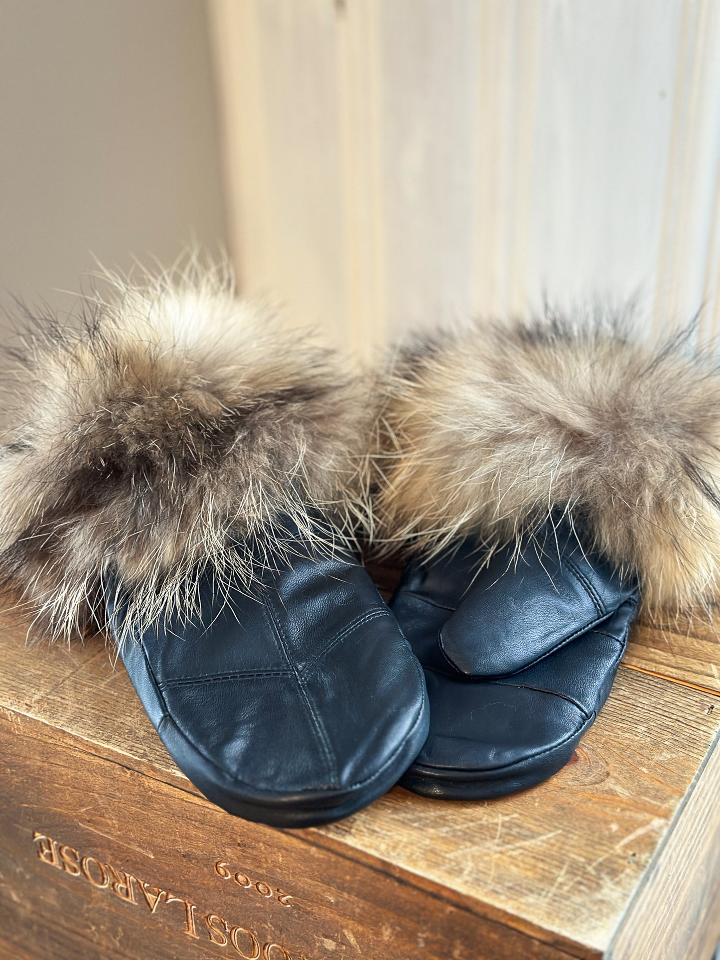 Mitaines en cuir avec fourrure recyclée