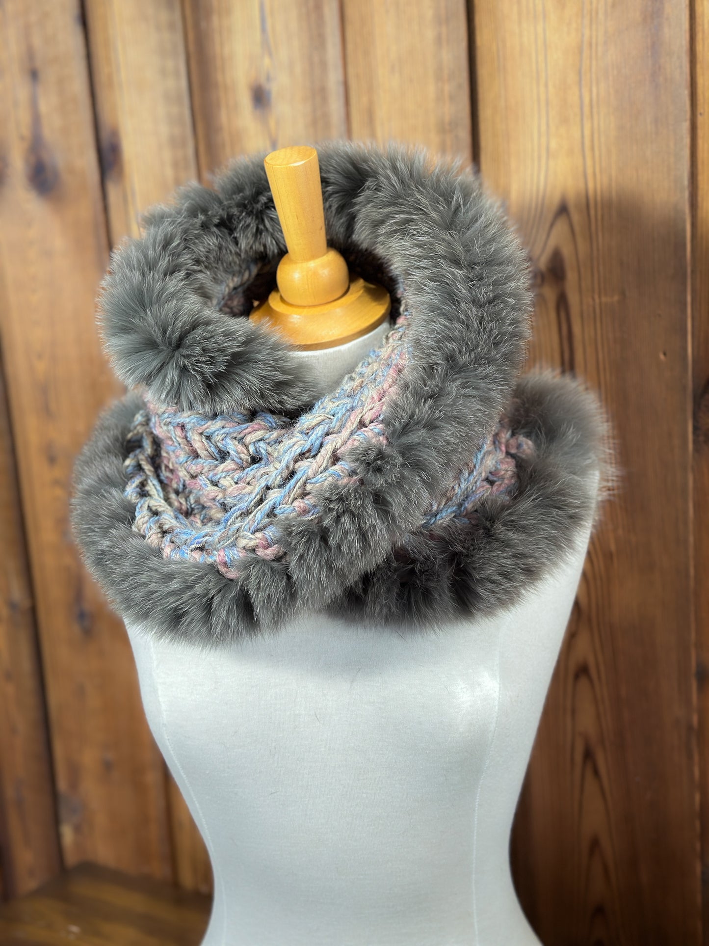 Foulard Taupe et Rose avec fourrure recyclée - Renard