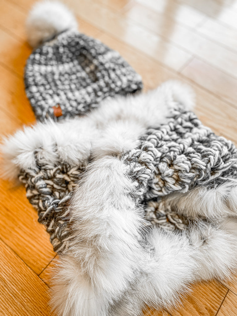 Tuque avec pompon fourrure recyclée