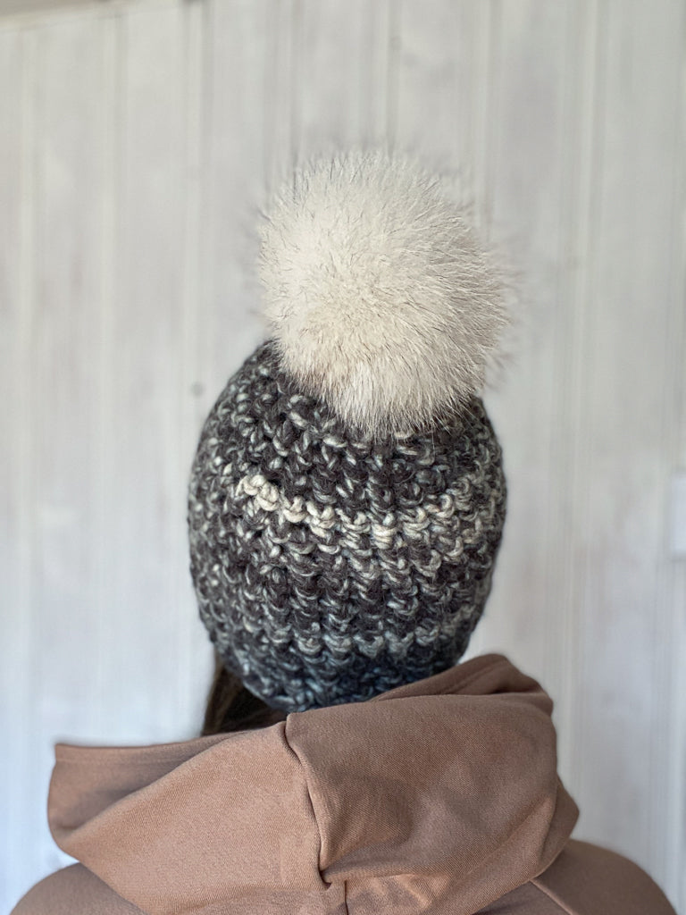 Tuque avec pompon fourrure recyclée