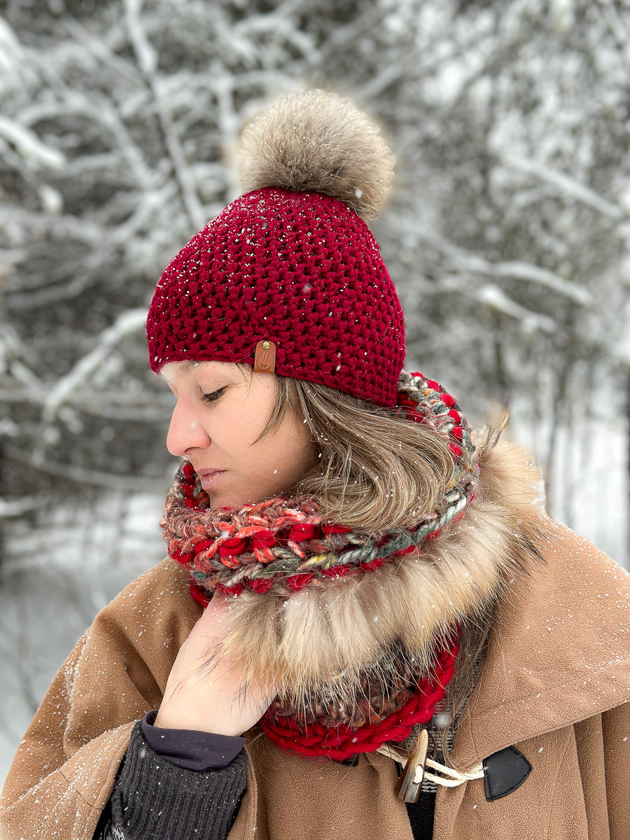 Merino beanie with recycled fur pompom