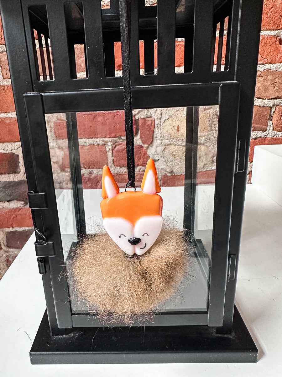 Christmas ornament, hand made, made in Quebec, little fox with furry pompon