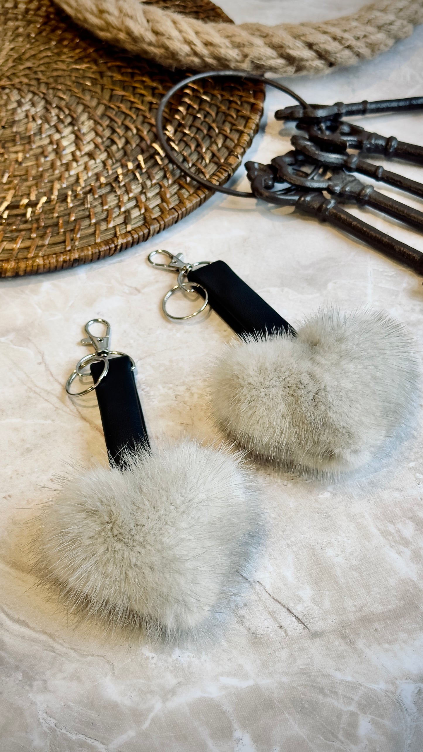Porte clés en fourrure recyclée « p’tit coeur »
