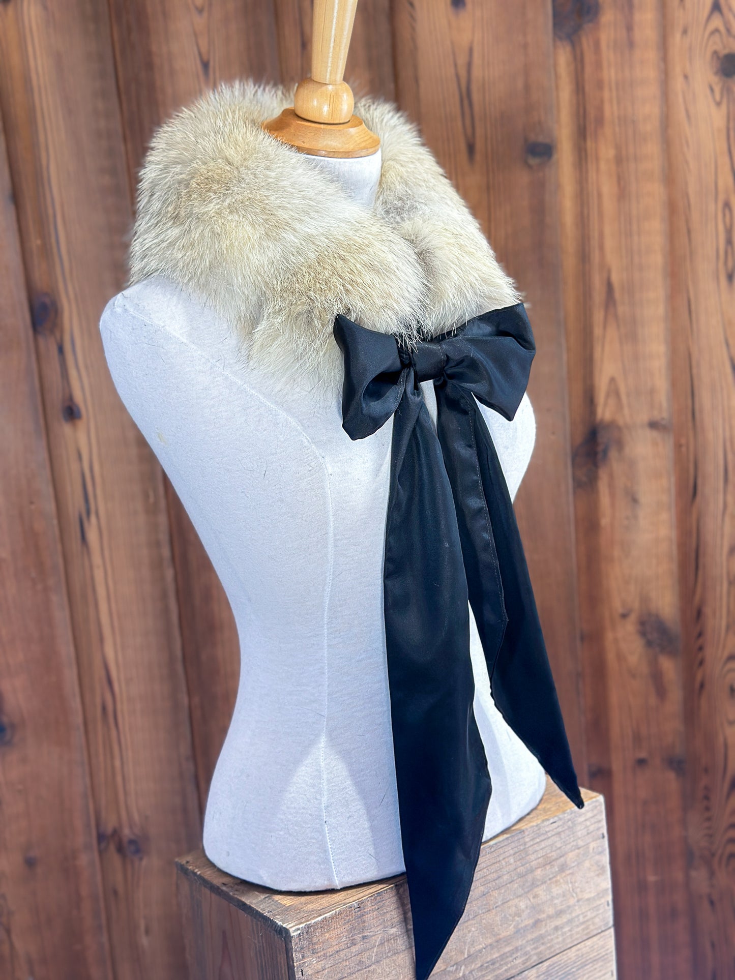 Foulard tout en fourrure avec boucle