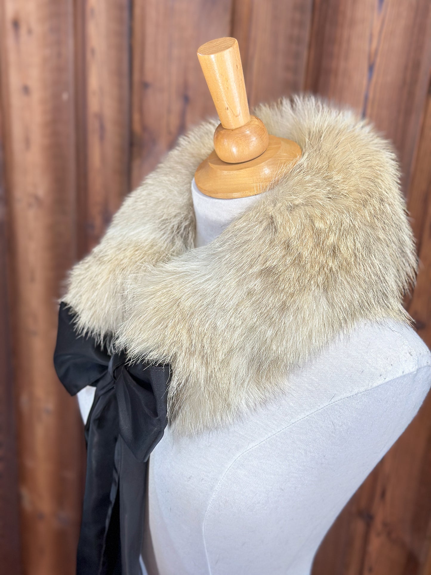 Foulard tout en fourrure avec boucle