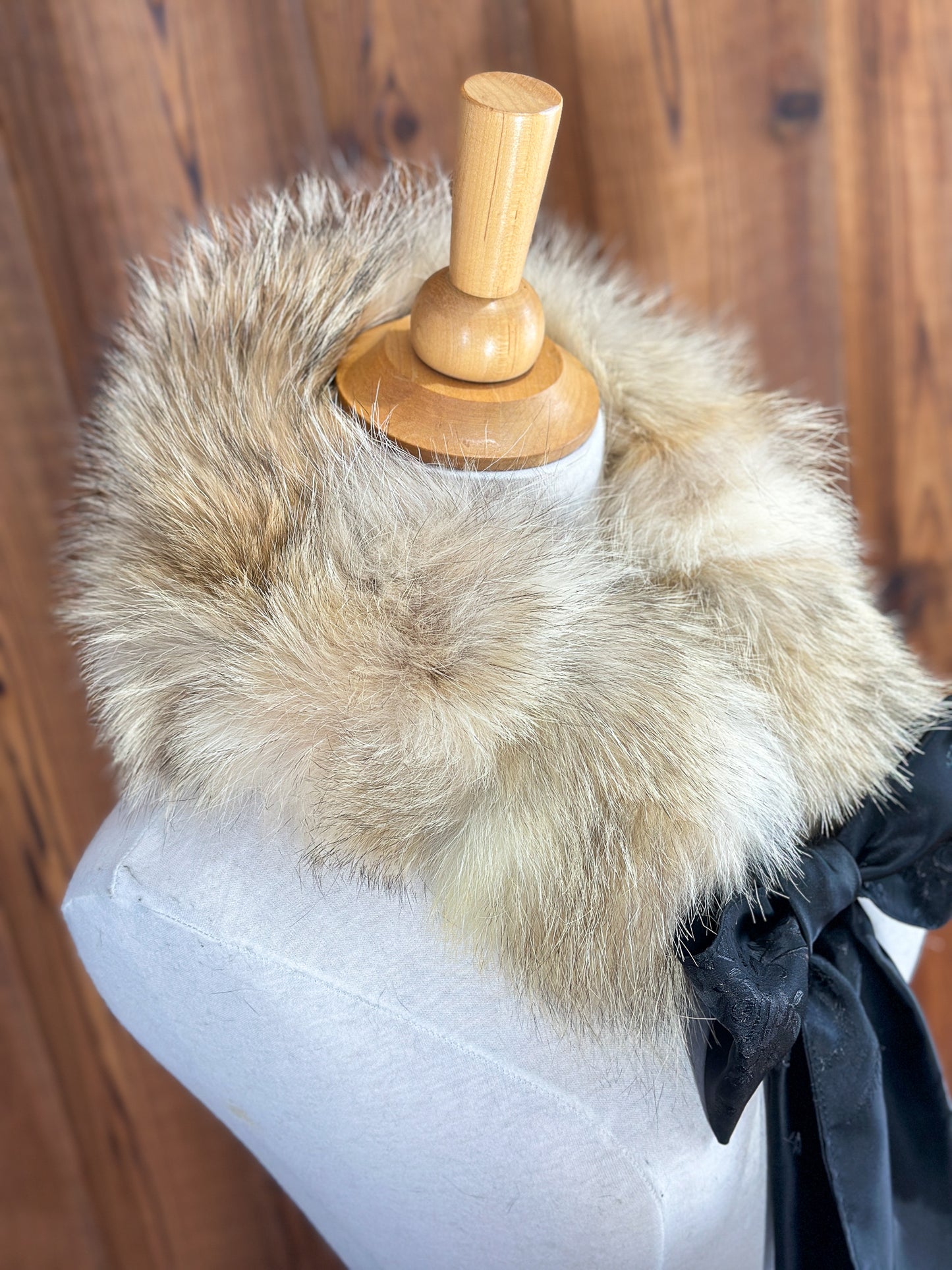 Foulard tout en fourrure avec boucle