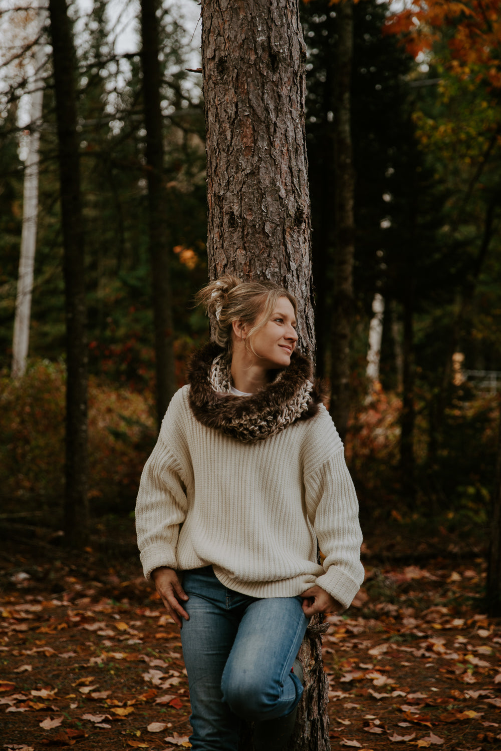 Scarf with recycled fur