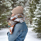 Foulard à capuchon amovible et réversible