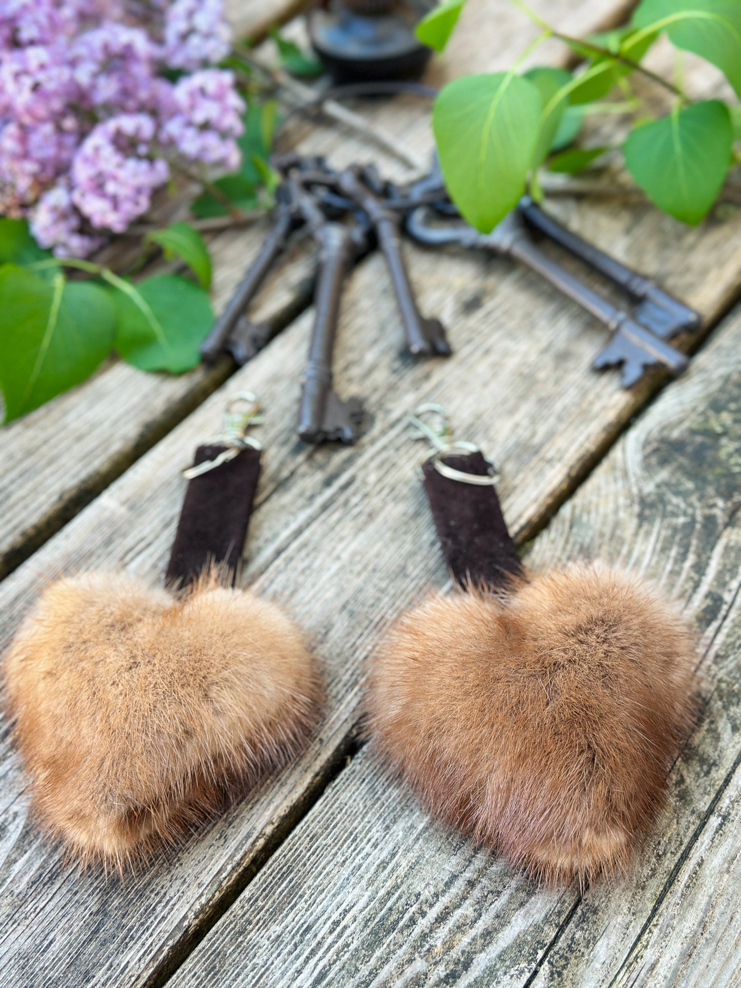 Porte clés en fourrure recyclée « p’tit coeur » Beige