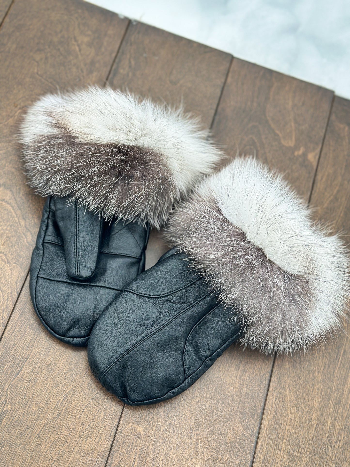 Mitaines en cuir noir avec fourrure recyclée- Renard