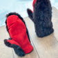 Mitaines en suède rouge dessus fourrure recyclée