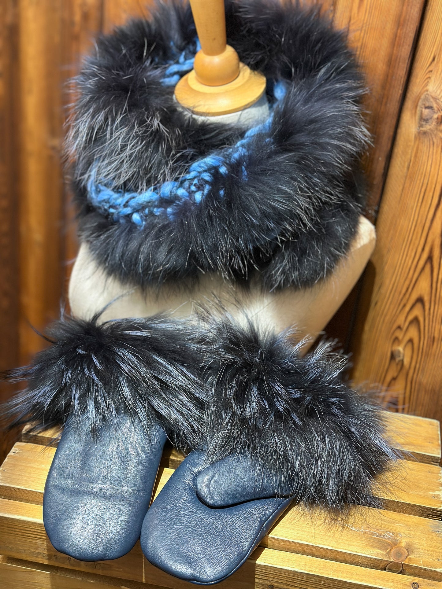 Ensemble Foulard et Mitaines Bleu avec fourrure recyclée - Renard