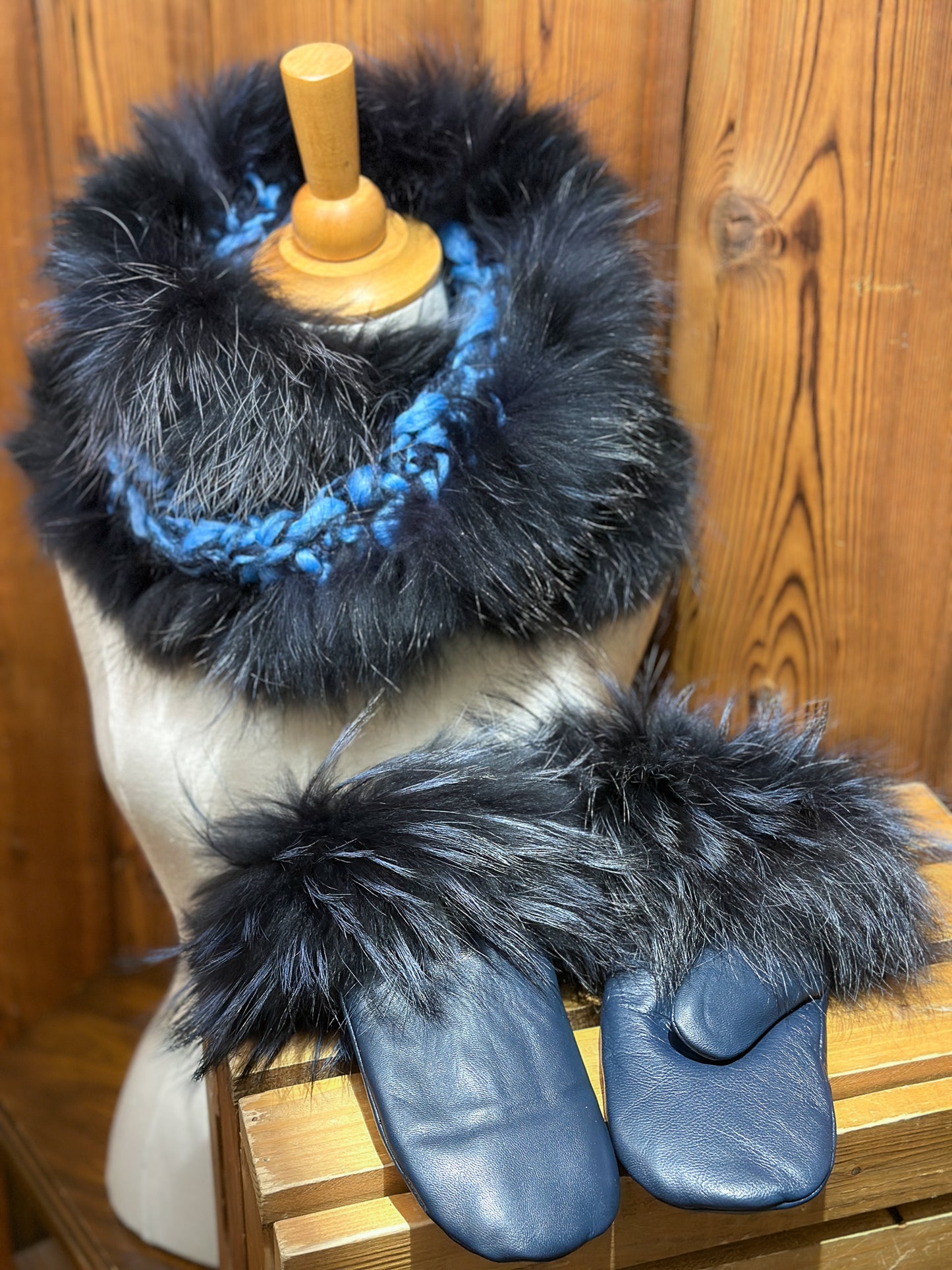 Ensemble Foulard et Mitaines Bleu avec fourrure recyclée - Renard