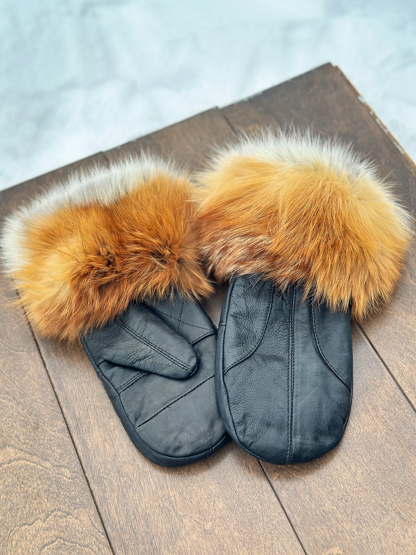 Mitaines en cuir avec fourrure recyclée