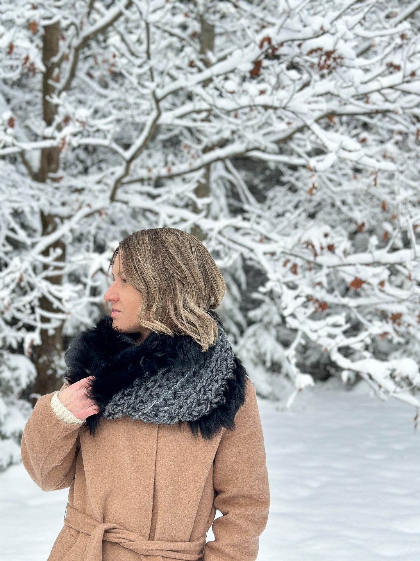 Scarf with recycled fur