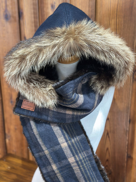 Foulard à capuchon amovible et réversible