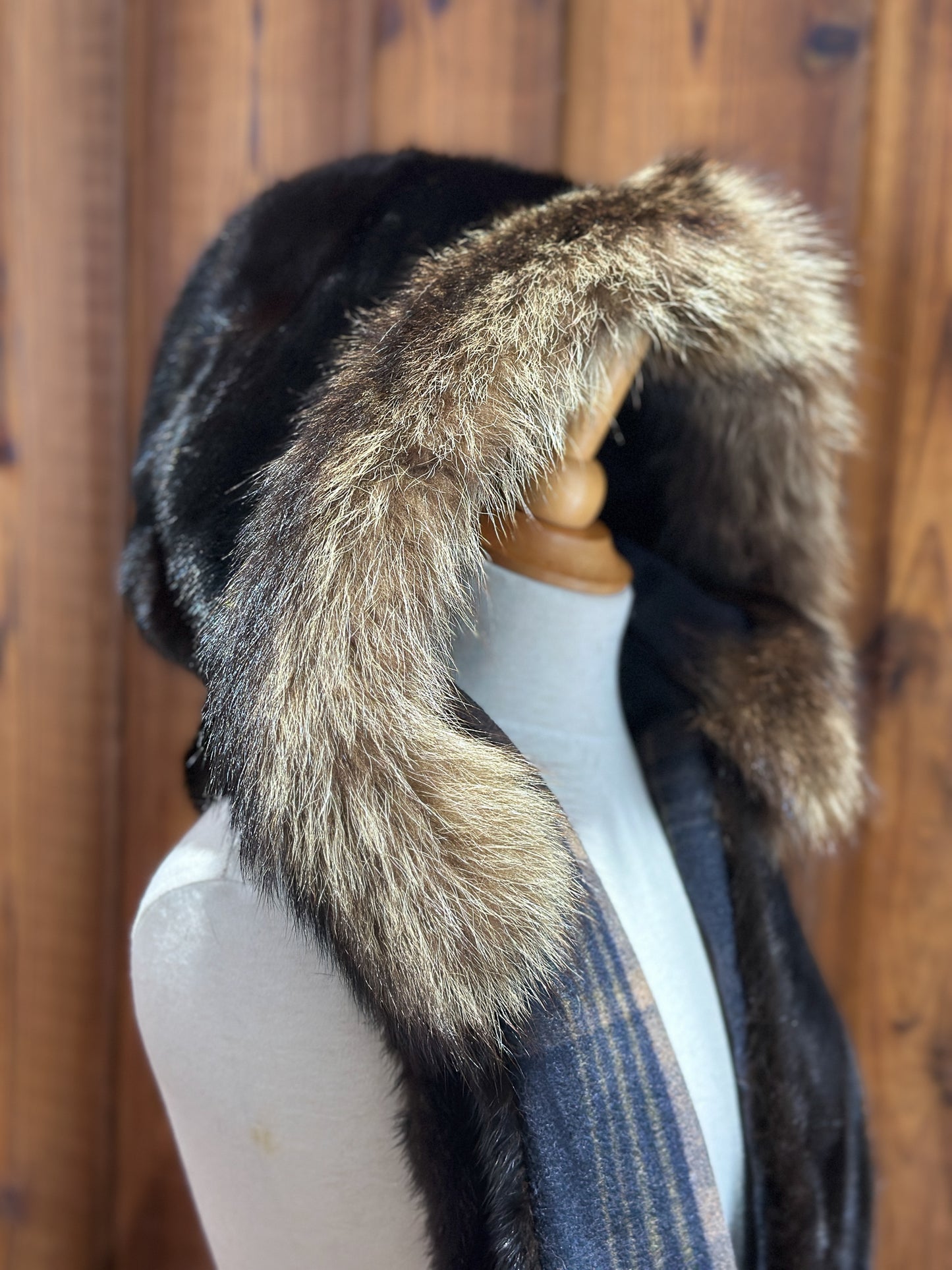 Foulard à capuchon amovible et réversible