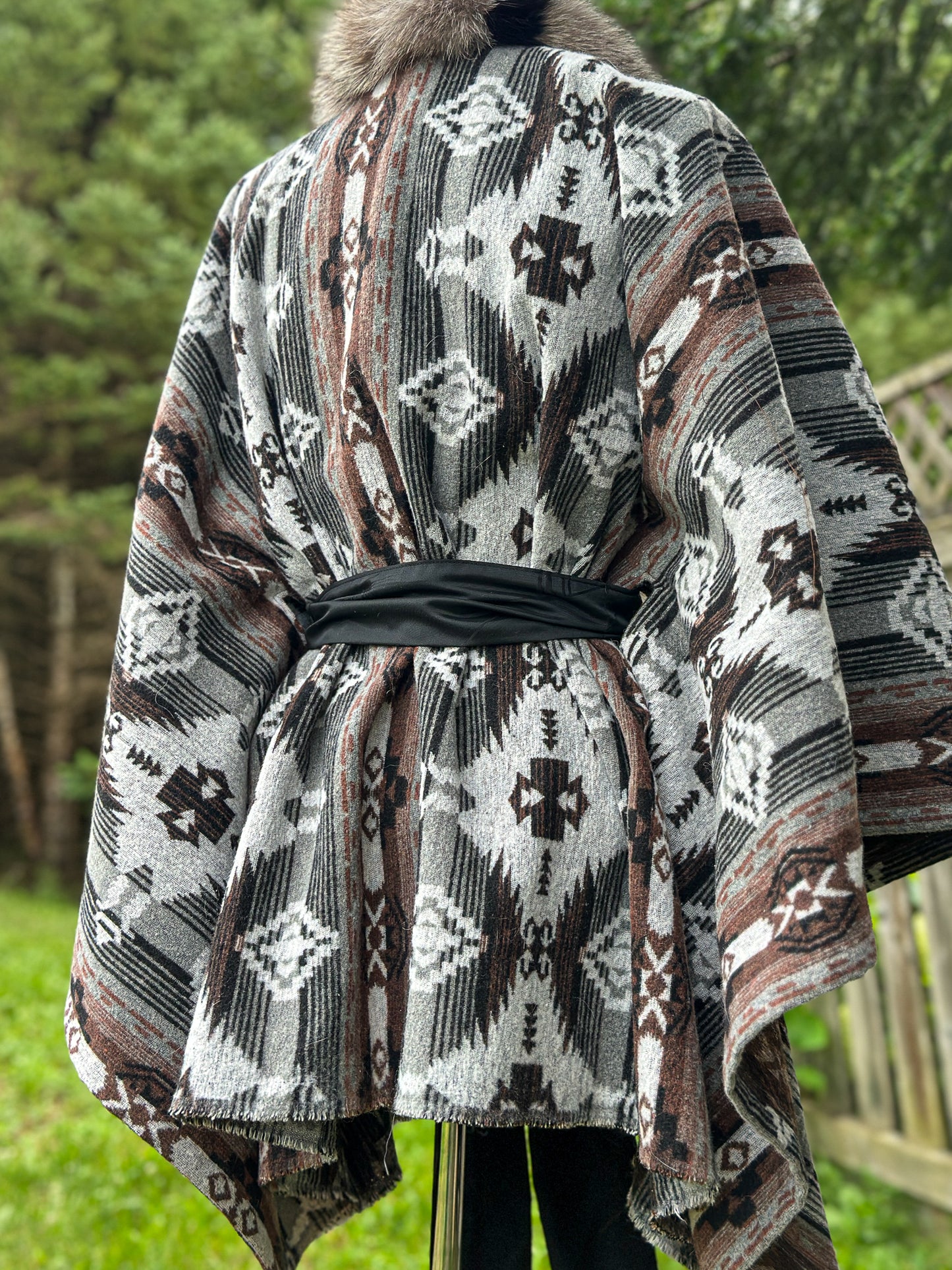 Châle couverture avec fourrure recyclée - Gris