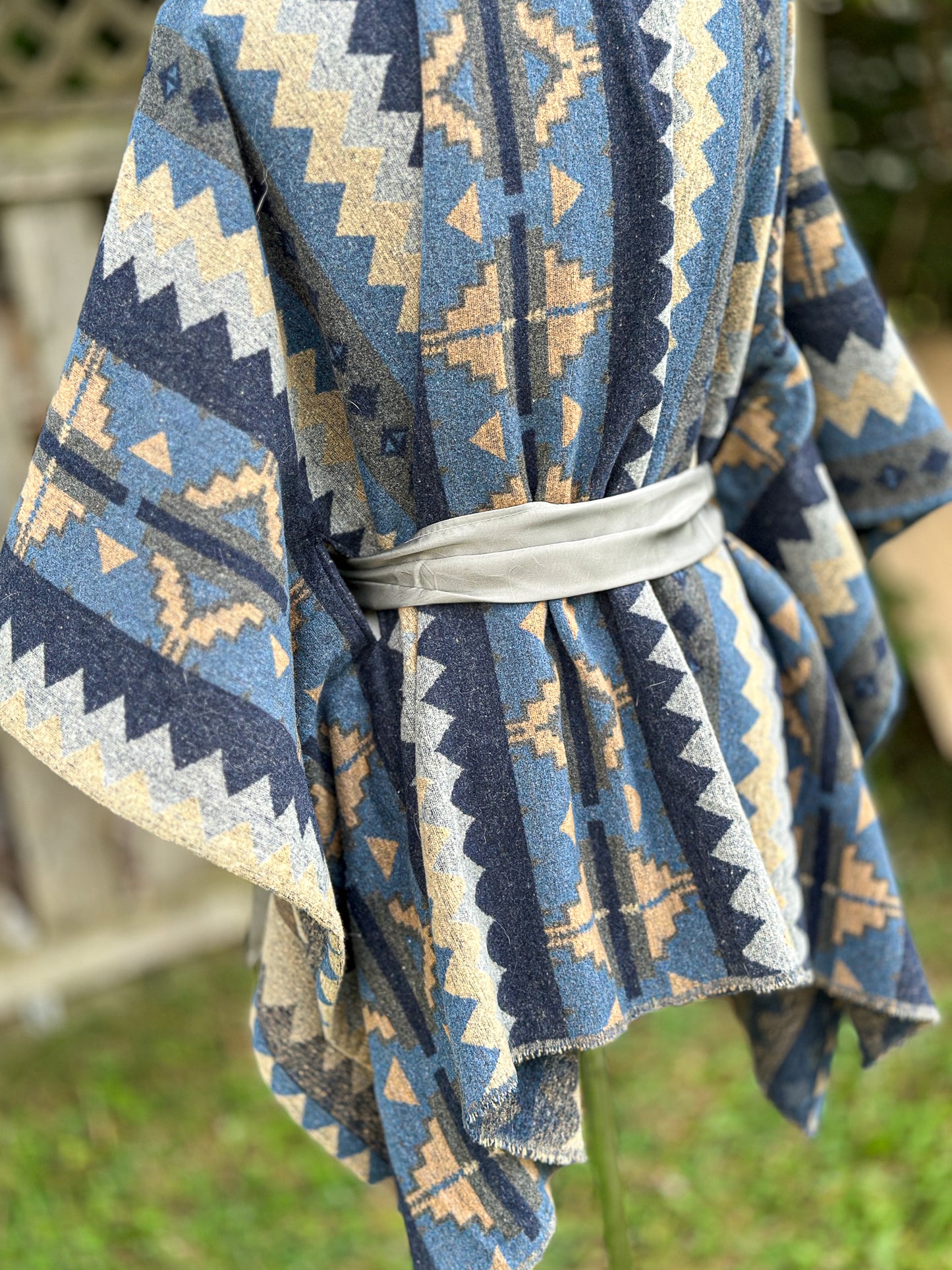 Châle-couverture avec fourrure recyclée - Bleu
