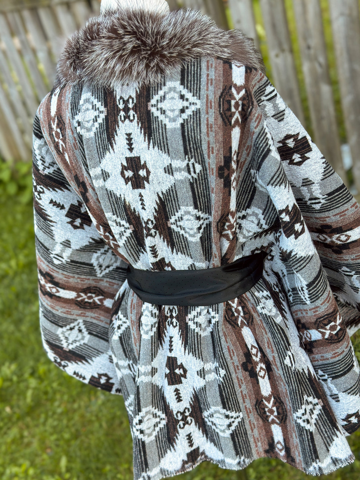 Châle couverture avec fourrure recyclée - Noir et gris