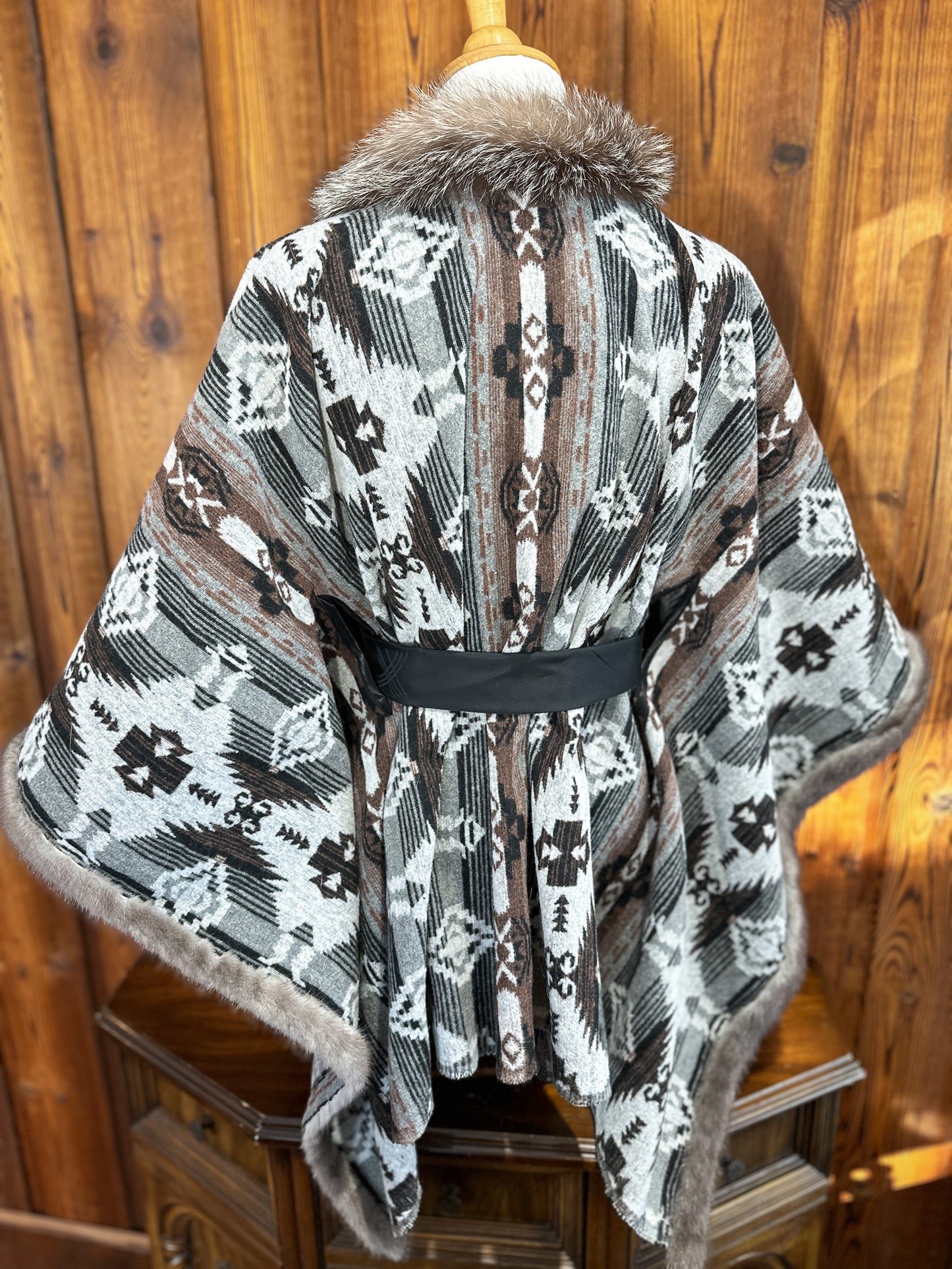 Châle couverture avec fourrure recyclée - Gris