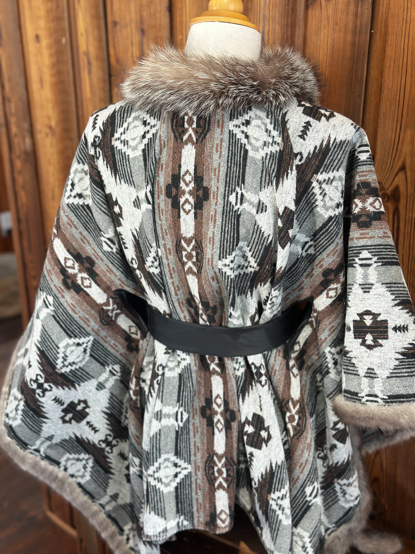 Châle couverture avec fourrure recyclée - Gris