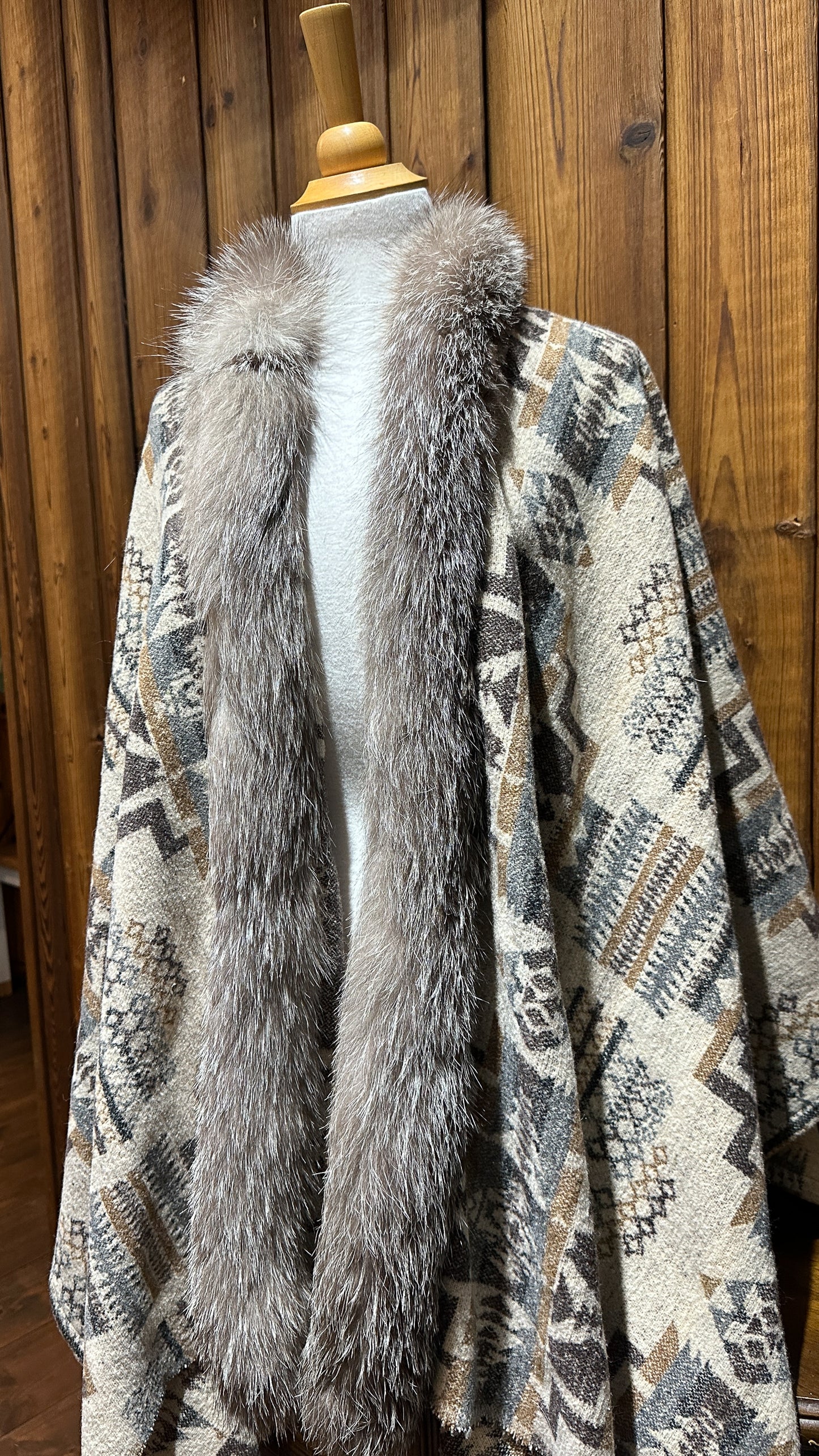 Châle couverture avec fourrure recyclée