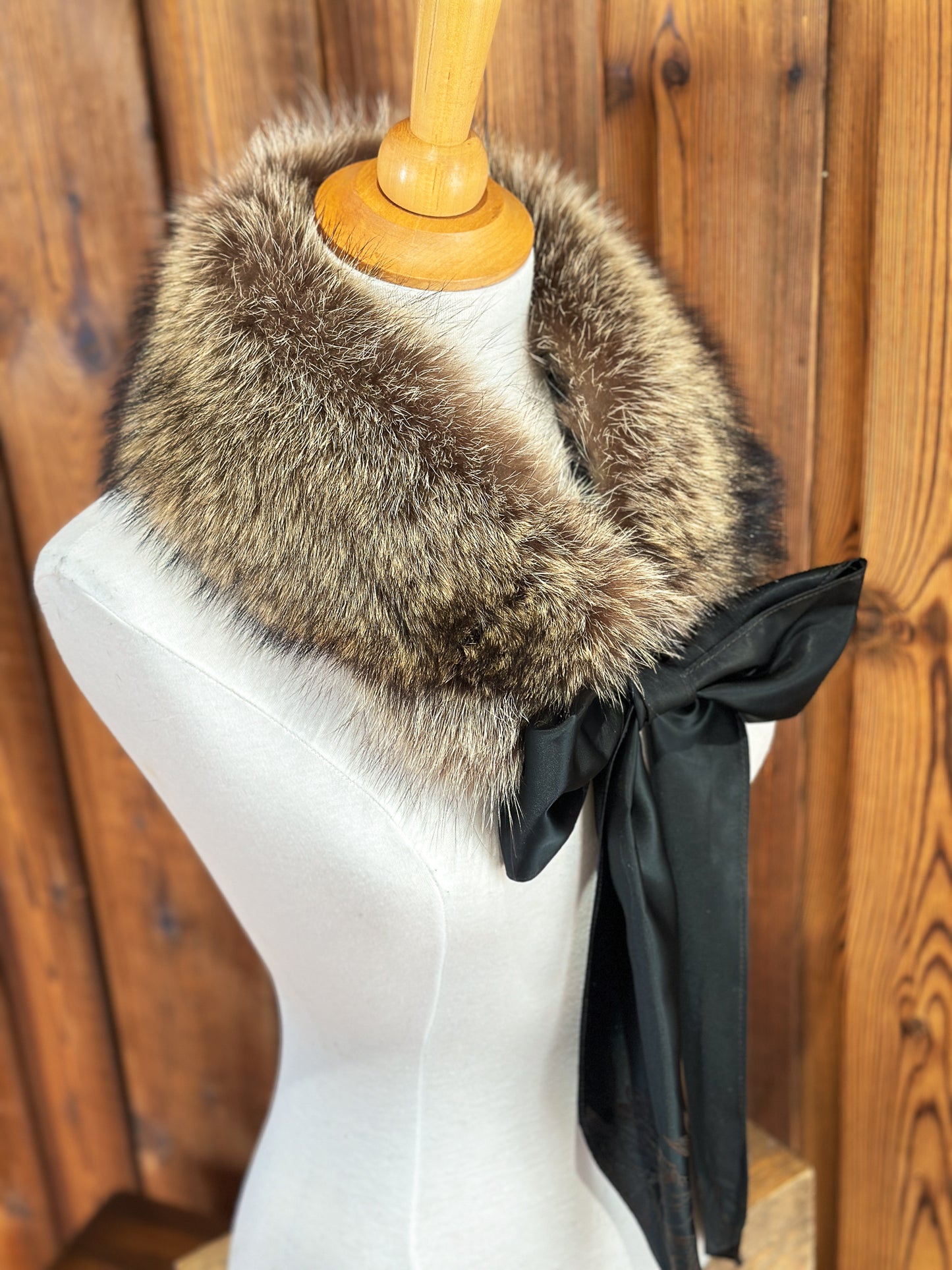 Foulard tout en fourrure avec boucle