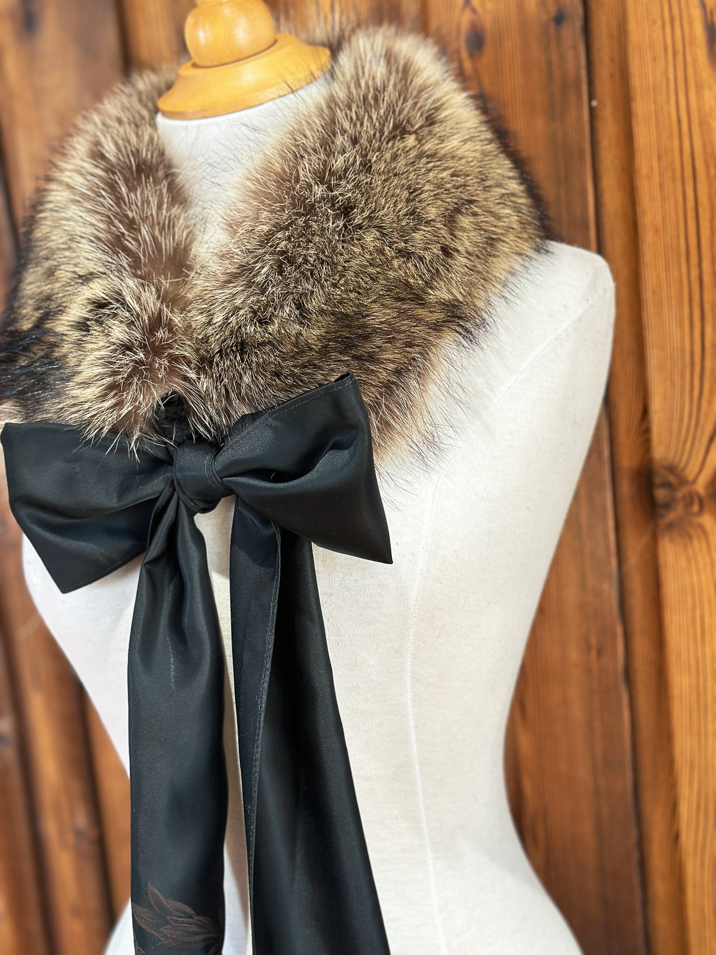 Foulard tout en fourrure avec boucle