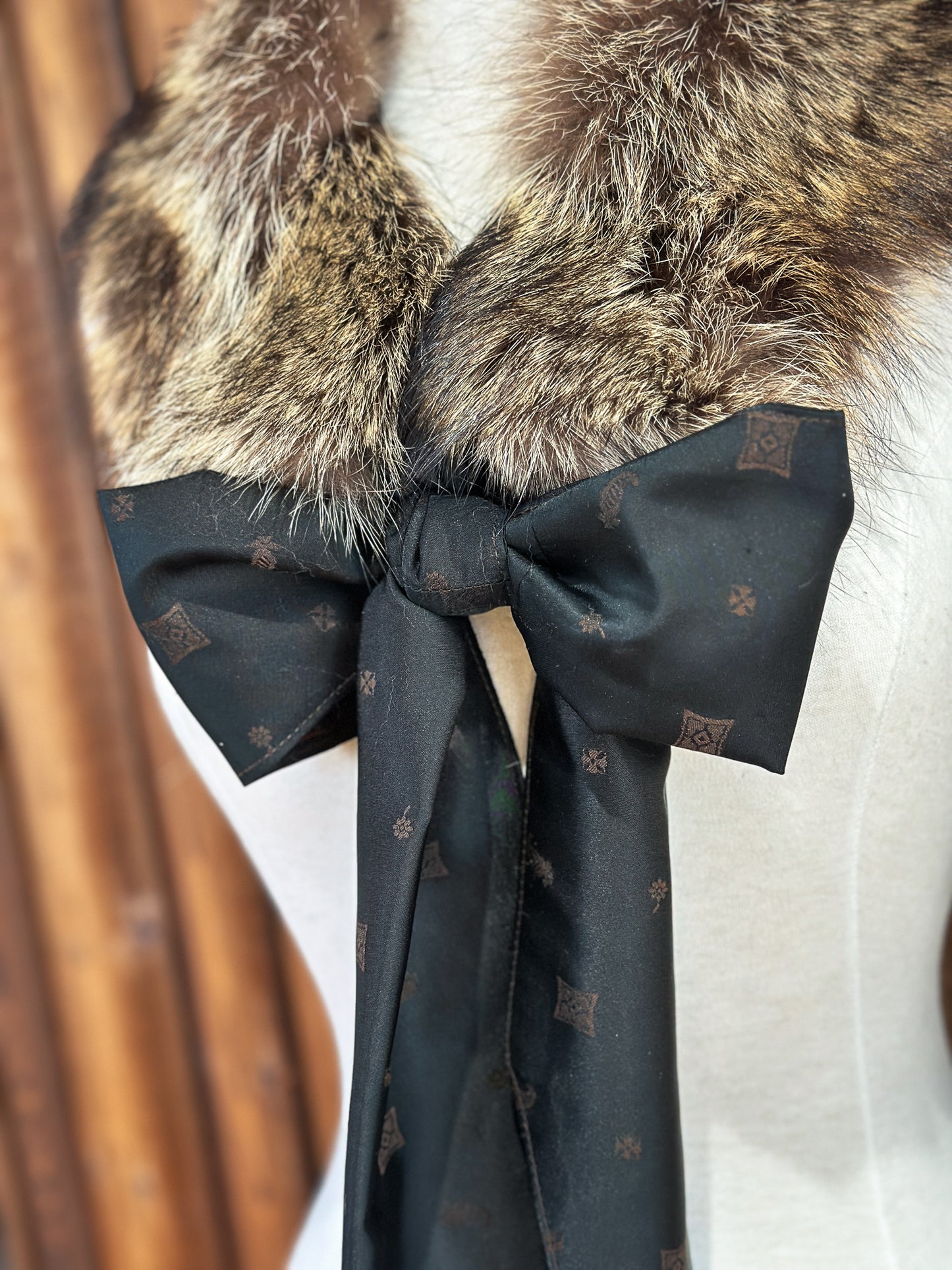 Foulard tout en fourrure avec boucle