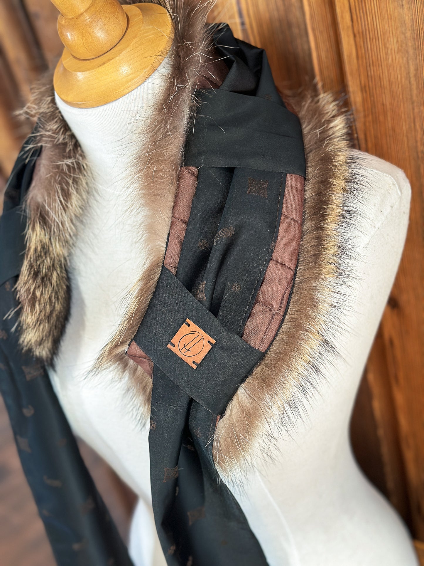 Foulard tout en fourrure avec boucle