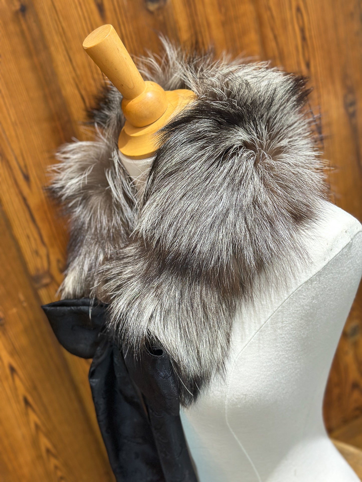 Foulard tout en fourrure avec boucle