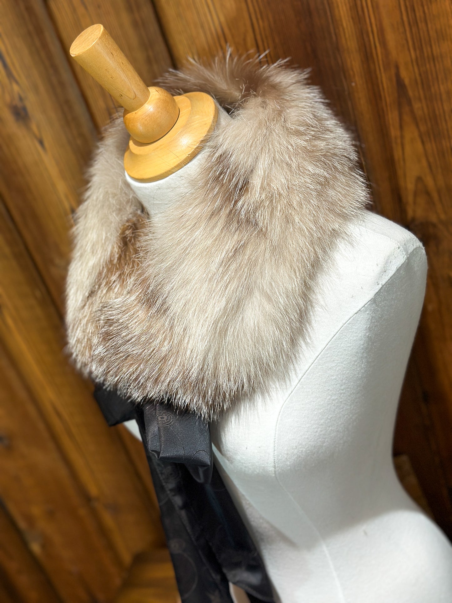 Foulard tout en fourrure avec boucle