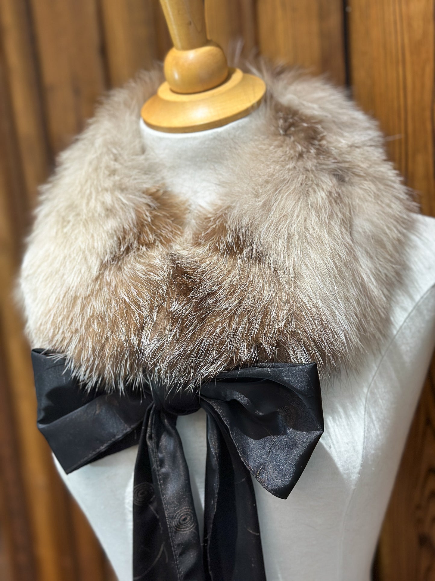 Foulard tout en fourrure avec boucle