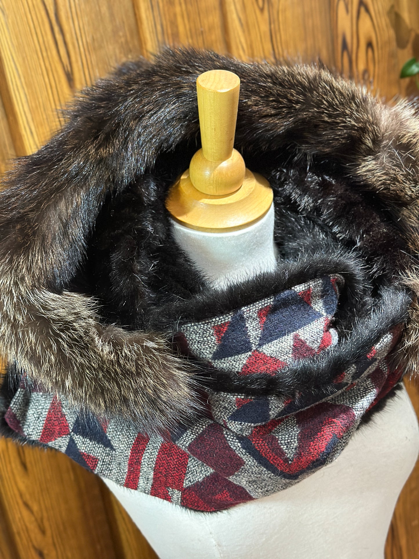 Foulard à capuchon amovible et réversible Rouge et Noir