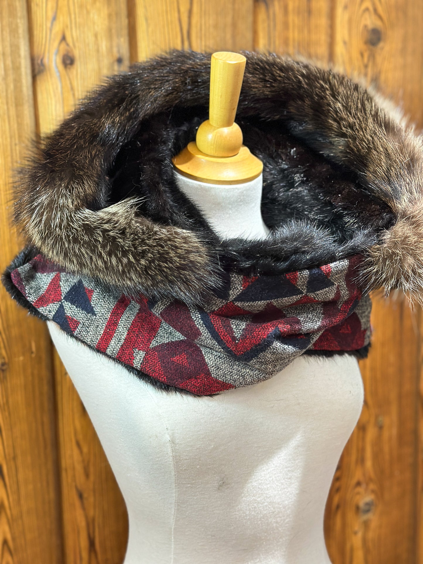 Foulard à capuchon amovible et réversible Rouge et Noir