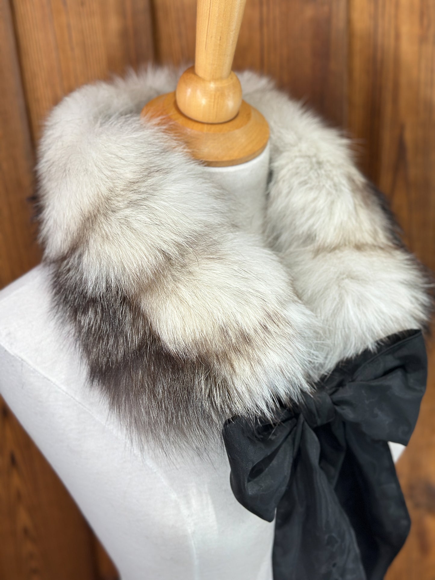 Foulard tout en fourrure avec boucle -  2 couleurs