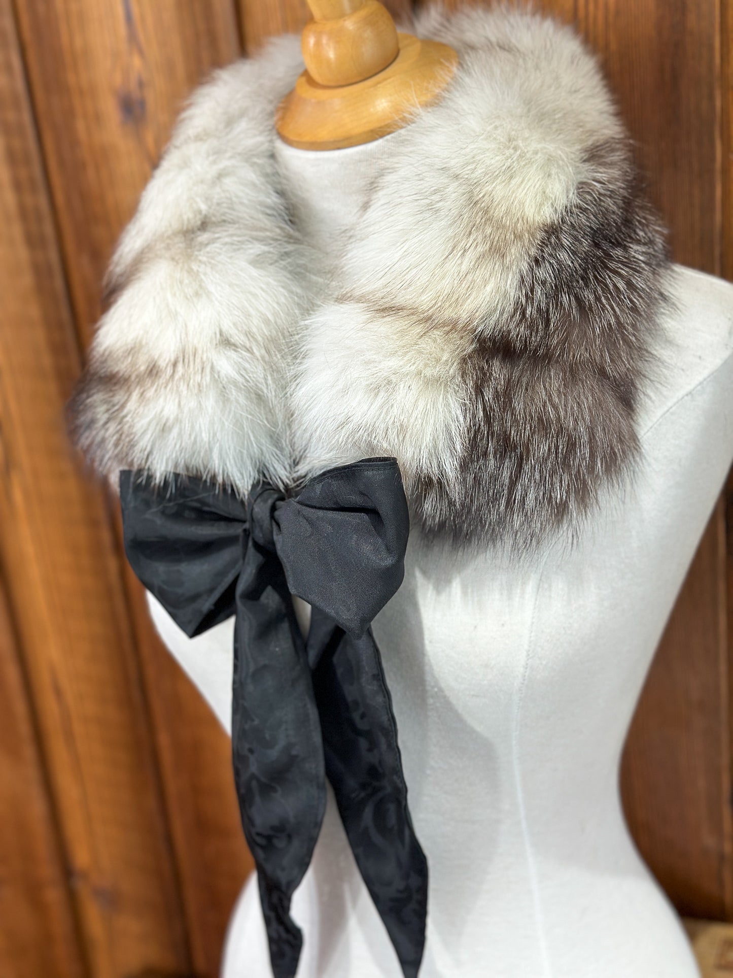 Foulard tout en fourrure avec boucle -  2 couleurs