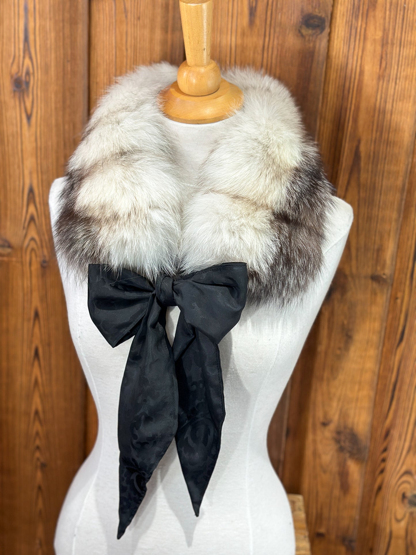 Foulard tout en fourrure avec boucle -  2 couleurs